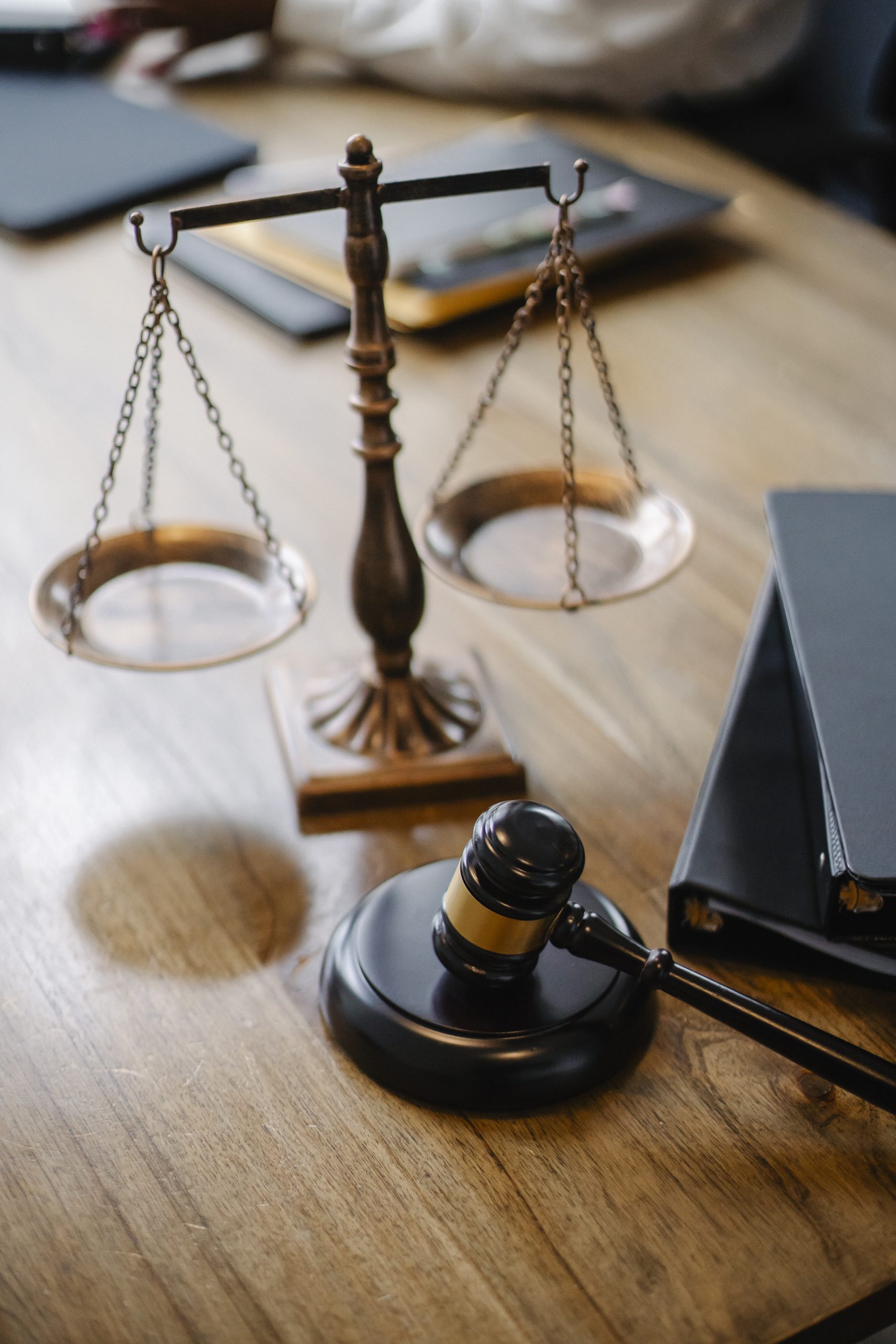 Hukuk Bürosu Nedir Ne İş Yapar ?