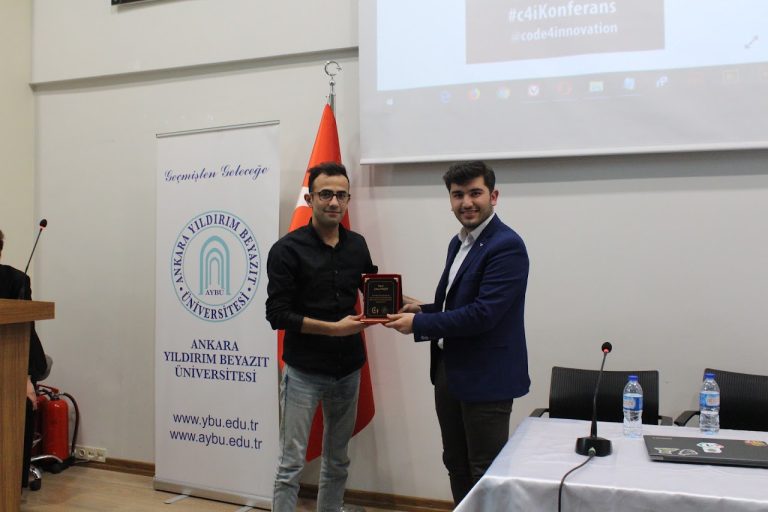 SEO Uzmanı Erhan Tunçer Ankara’da Dijital Pazarlamada Öne Çıkıyor